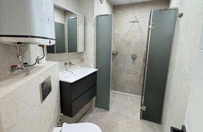 Rent of a furnished 3-room apartment, 100 m², Briz District, Varna, Bulgaria