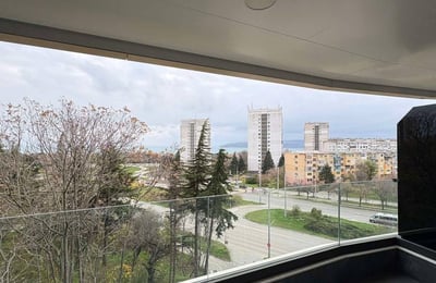 Rent of a furnished 3-room apartment, 100 m², Briz District, Varna, Bulgaria