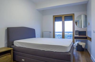 Location d’un appartement lumineux et meublé de 3 pièces, 69 m², Belgrade, Serbie