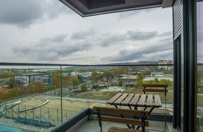 Location d’un appartement lumineux et meublé de 3 pièces, 69 m², Belgrade, Serbie