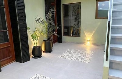 Location d’un logement PH chaleureux et meublé, 50 m² avec terrasse, Coghlan, Buenos Aires, Argentine