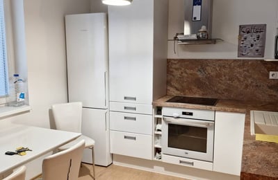 Alquiler de un apartamento amueblado de 3 habitaciones, 62 m², Podunajské Biskupice, Bratislava, Eslovaquia
