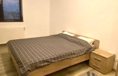 Alquiler de un apartamento amueblado y renovado de 2 habitaciones, 60 m², Bucarest, Rumanía