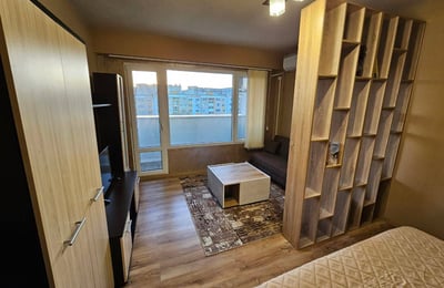 Alquiler de un apartamento cómodo y amueblado, Burgas, Bulgaria