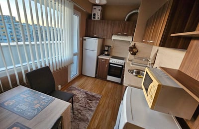 Alquiler de un apartamento cómodo y amueblado, Burgas, Bulgaria