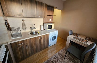 Alquiler de un apartamento cómodo y amueblado, Burgas, Bulgaria