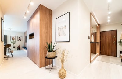 Alquiler de un apartamento elegante de tres habitaciones de 84 m² con balcón, distrito de Bronowice, Cracovia, Polonia