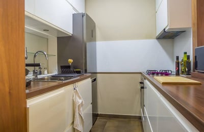 Alquiler de un apartamento acogedor de tres habitaciones de 74 m² en el centro de la ciudad, Belgrado, Serbia