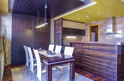 Alquiler de un apartamento espacioso de tres habitaciones de 90 m² en Vračar, Belgrado, Serbia