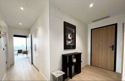 Rent of a premium 65 m² three-room apartment in the Wola district, Warsaw, Poland