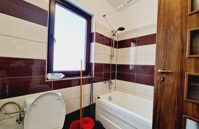 Location d’un appartement confortable et meublé de deux pièces, secteur 6, Bucarest, Roumanie