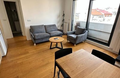 Location d’un appartement de trois pièces de 57 m² dans un immeuble neuf et moderne en centre-ville, Belgrade, Serbie