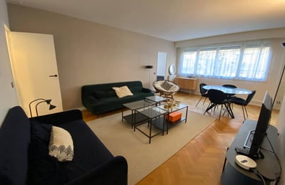 Rent of a cozy 73 m² three-room apartment in the 16th arrondissement, Paris, France