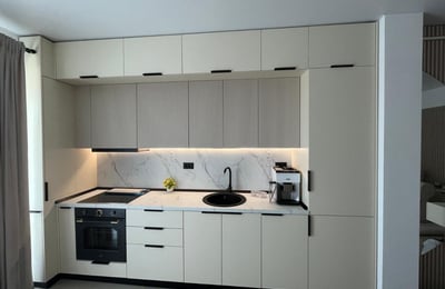 Аренда комфортной, меблированной 2-комнатной квартиры, 54 м², район Mamaia, Констанца, Румыния