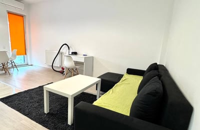 Аренда меблированной квартиры с парковочным местом, Кьяжна, Бухарест, Румыния