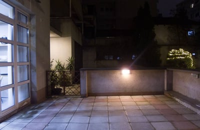 Miete einer gemütlichen 1-Zimmer-Wohnung, 47 m², mit großer Terrasse, Vračar, Belgrad, Serbien