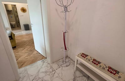 Аренда просторной 3-комнатной квартиры в центре, Бургас, Болгария