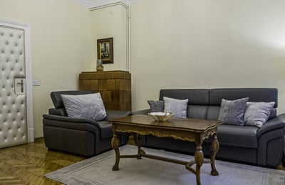 Location d’un appartement de 2 pièces, 60 m², en centre-ville, Belgrade, Serbie