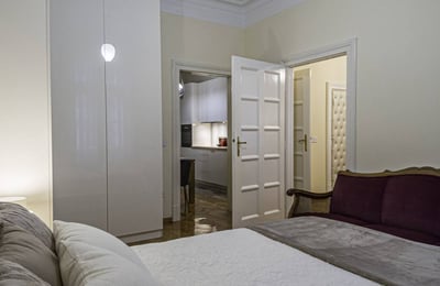 Location d’un appartement de 2 pièces, 60 m², en centre-ville, Belgrade, Serbie