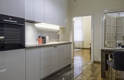 Location d’un appartement de 2 pièces, 60 m², en centre-ville, Belgrade, Serbie