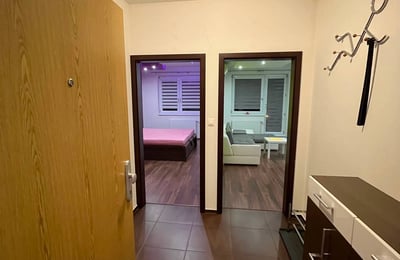 Alquiler de un apartamento de 2 habitaciones, Nové Mesto, Bratislava, Eslovaquia