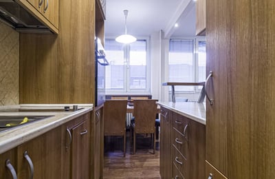 Alquiler de un apartamento cómodo de 2 habitaciones, 60 m², en Novi Beograd, Belgrado, Serbia