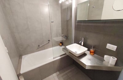 Alquiler de cómodo apartamento de 3 habitaciones 90 m², Las Cañitas, Buenos Aires, Argentina