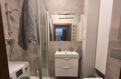 Alquiler de elegante apartamento de 3 habitaciones 53 m², Stare Podgórze, Cracovia, Polonia