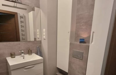 Alquiler de elegante apartamento de 3 habitaciones 53 m², Stare Podgórze, Cracovia, Polonia
