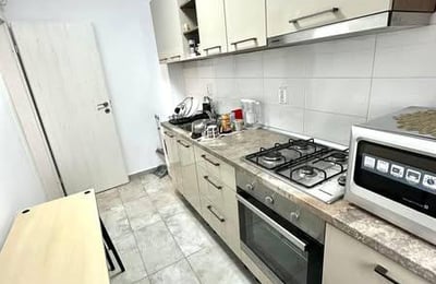 Location d’un appartement meublé et lumineux d’1 pièce, Secteur 6, Bucarest, Roumanie