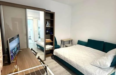 Location d’un appartement meublé et lumineux d’1 pièce, Secteur 6, Bucarest, Roumanie