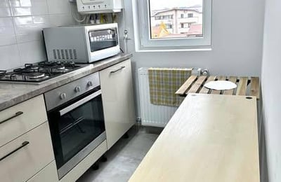 Location d’un appartement meublé et lumineux d’1 pièce, Secteur 6, Bucarest, Roumanie