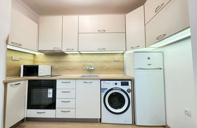 Аренда просторной 4-комнатной квартиры, Спортна зала, Варна, Болгария