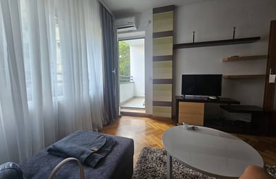 Location d’un appartement de 2 pièces 43 m² en centre-ville, Belgrade, Serbie