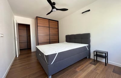 Rent of spacious designer 2-room apartment 58 m², Banovo Brdo, Belgrade, Serbia