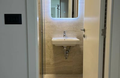 Rent of spacious designer 2-room apartment 58 m², Banovo Brdo, Belgrade, Serbia