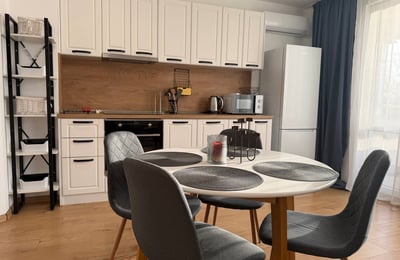 Rent of spacious 3-room apartment 95 m², Kolhozen Pazar, Varna, Bulgaria