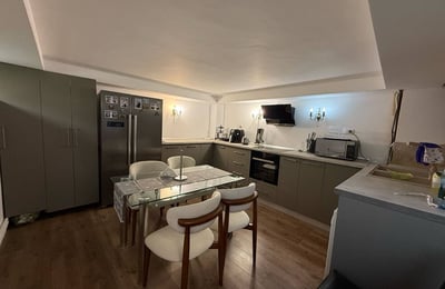 Rent of comfortable 3-room apartment with private entrance 100 m², Faleza Nord, Constanța, Romania