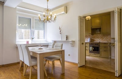 Location d’un appartement spacieux de 3 pièces 108 m² en centre-ville, Belgrade, Serbie