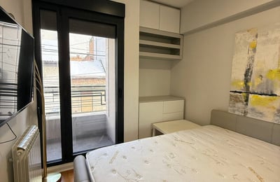 Rent of a 3-room apartment, 75 m², in a premium residential complex in the city center, Belgrade, Serbia