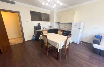 Rent of a bright and spacious 3-room apartment, 100 m², first sea line, St. Constantine and Helena, Varna, Bulgaria