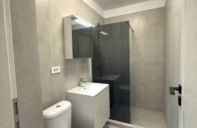 Аренда новой меблированной квартиры 44 м² с балконом, Бухарест, Chiajna, Румыния