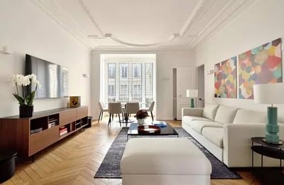 Rent of a furnished apartment, 195 m², with Eiffel Tower view, Paris 16th arrondissement, France