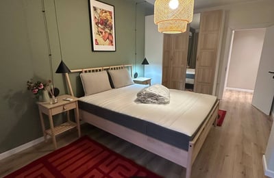 Alquiler de un apartamento amplio y luminoso de 2 habitaciones, 90 m², Varna, Bulgaria