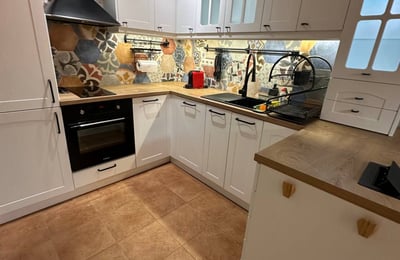 Alquiler de un apartamento amplio y luminoso de 2 habitaciones, 90 m², Varna, Bulgaria