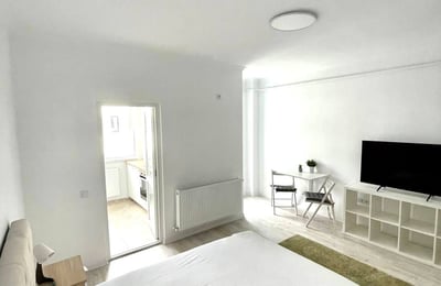 Alquiler de apartamento luminoso de 1 habitación con balcón, Bucarest, Chiajna, Rumanía