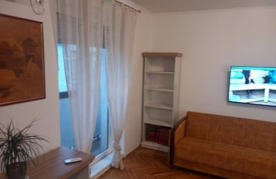 Rent of a 2-room apartment, 53 m², in the city center near the market, Belgrade, Serbia