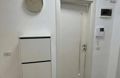 Alquiler de apartamento nuevo de 1 habitación con balcón y plaza de aparcamiento, Bucarest, Chiajna, Rumanía