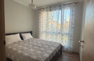 Miete eines geräumigen 3-Zimmer-Apartments, St. Konstantin und Helena, Varna, Bulgarien