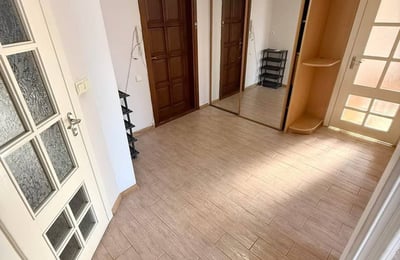 Rent of a cozy two-room apartment in the city center, Chișinău, Moldova